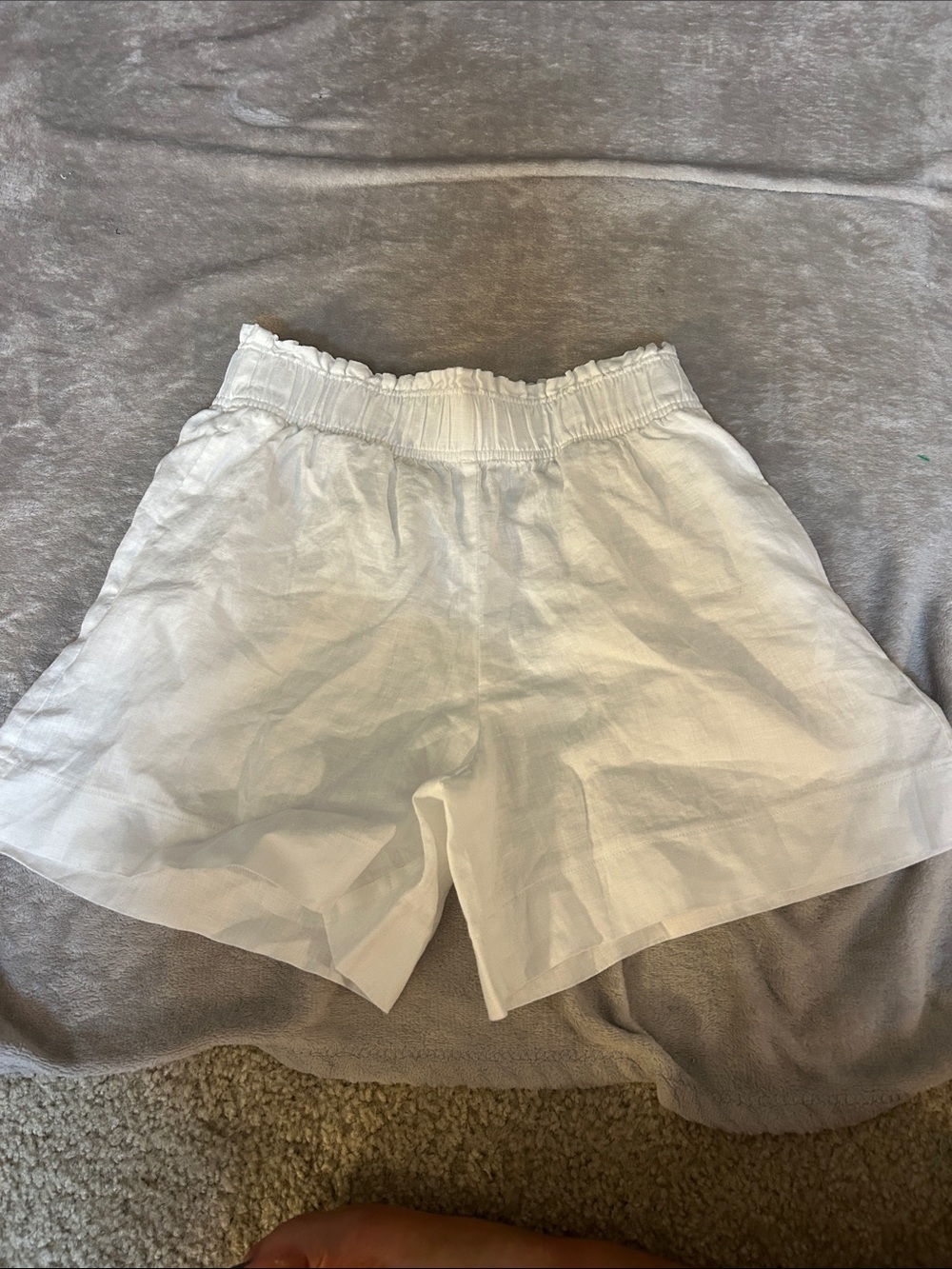 NWT quince European linen high waisted shorts